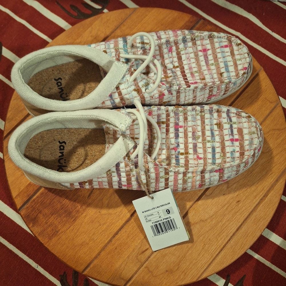 Sanuk Multicolor Woven Canvas Shoes Size 9 NWT